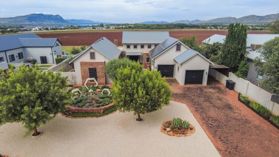 To Let 3 Bedroom Property for Rent in The Coves North West